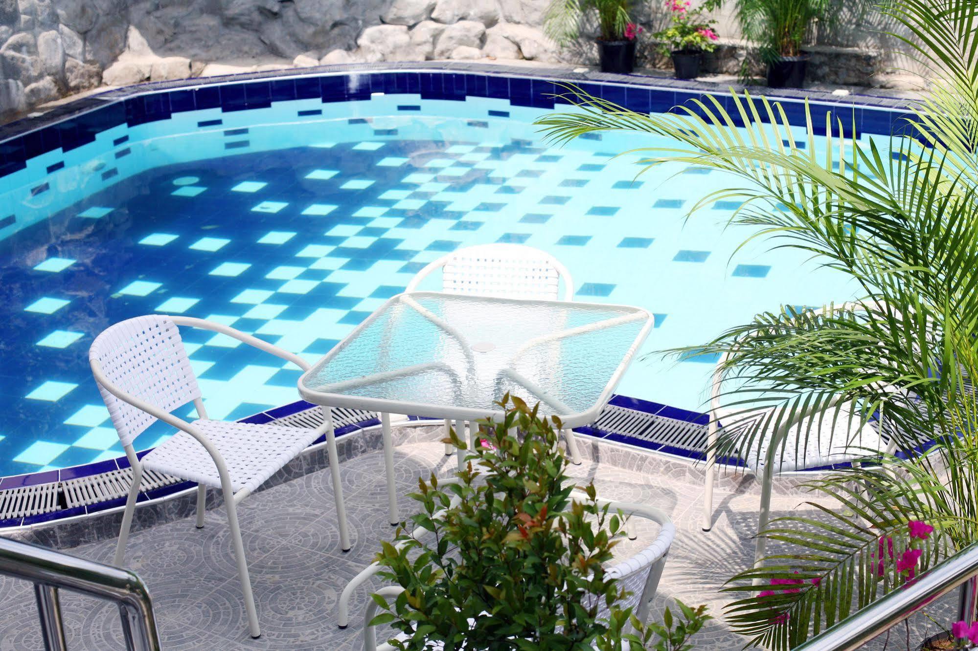 Ayaana Boutique Hotel Канди Экстерьер фото